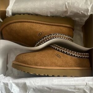 Ugg Tasman slipper